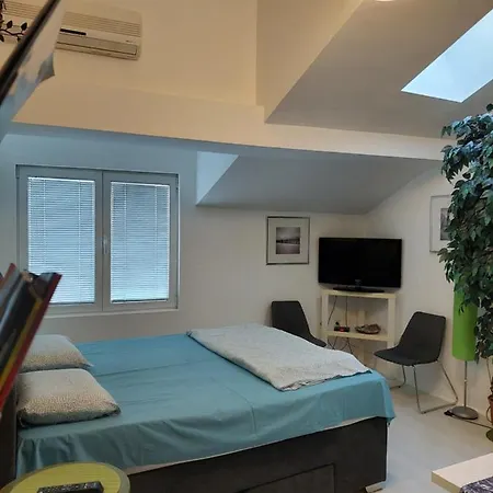 Apartment Sweet Or Nis