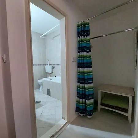 Apartment Sweet Or *