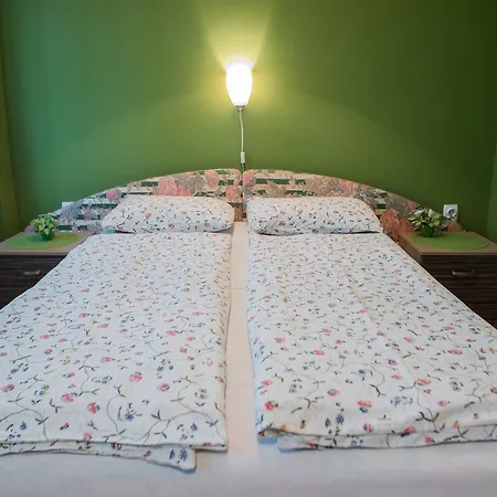 Apartment Sweet Or